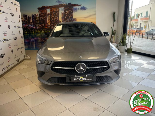 Mercedes-Benz CLA 180 d Aut. Shooting Brake *PACK LUCI*PELLE - foto 2 di 4