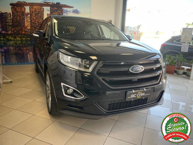 Ford Edge 2.0 TDCI 210cv Powershift ST Line AWD - foto 3 di 4