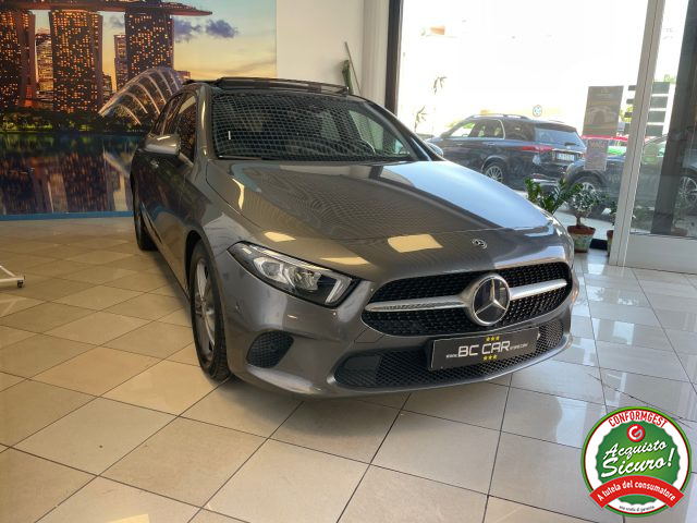 Mercedes-Benz A 180 d Aut. *TETTO *PACK LUCI * PELLE - foto 3 di 4