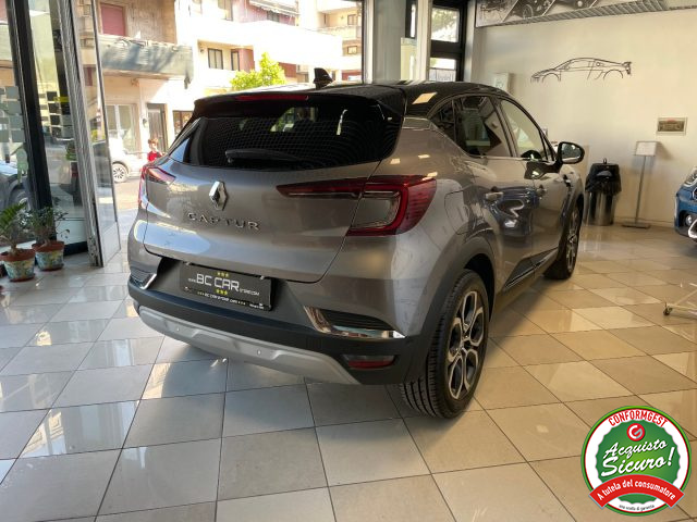 Renault Captur 1.3 Mild Hybrid 160cv EDC TECHNO - foto 4 di 29