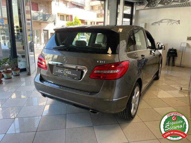 Mercedes-Benz B 180 CDI Auto SPORT * FARI LED * PELLE - foto 4 di 4