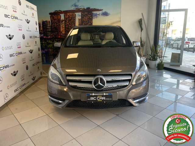 Mercedes-Benz B 180 CDI Auto SPORT * FARI LED * PELLE - foto 2 di 4