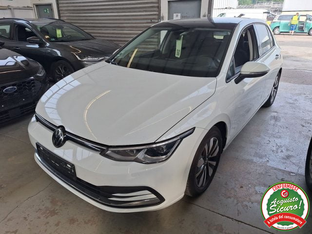 Volkswagen Golf 2.0 TDI 150cv DSG *TETTO*FULL LED, del 2023, 99.989 km, in vendita a Mesagne (BR)