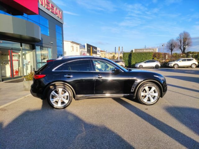 Infiniti FX30 FX30D - foto 2 di 4