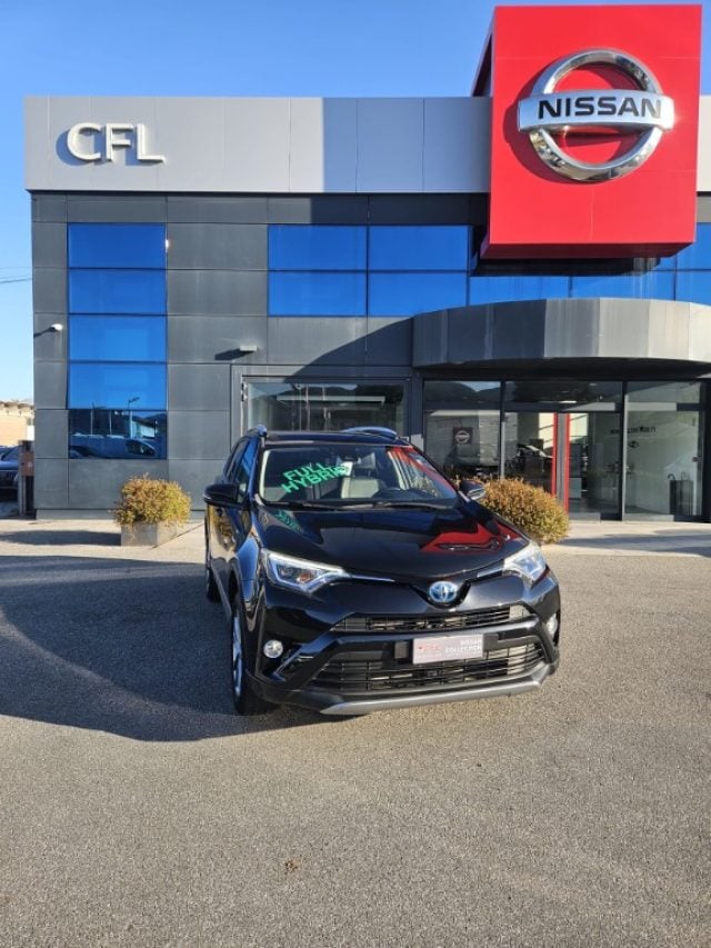 Toyota RAV 4 MY23 RAV4 2.5 Hybrid 2WD Exclusive, del 2017, 73.876 km, in vendita a Pontetetto (LU)