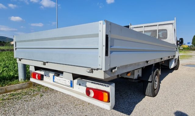 Renault Master T35 2.3 dCi 180 PL Cabinato Energy Ice - foto 3 di 4