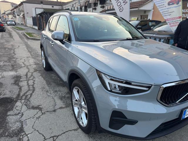 Volvo XC40 T2 automatico Essential - foto 2 di 4