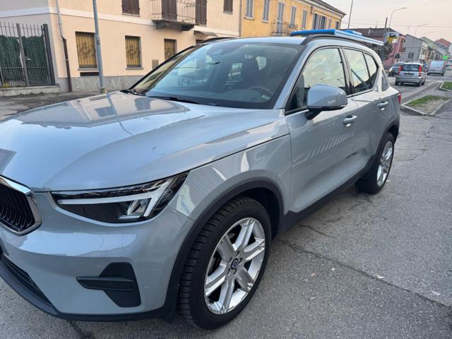 Volvo XC40 T2 automatico Essential - foto 3 di 4