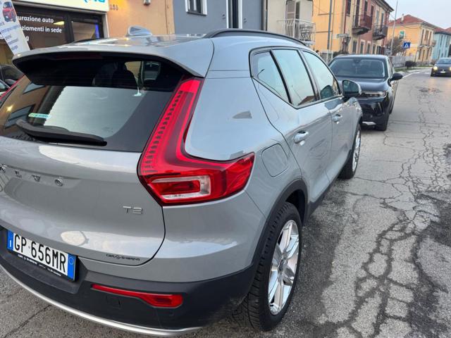 Volvo XC40 T2 automatico Essential - foto 4 di 4
