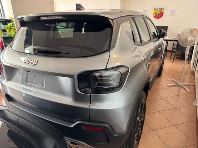 Jeep Avenger 1.2 Turbo 110 CV MHEV Summit - foto 4 di 4