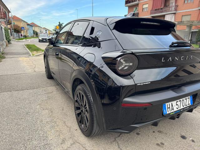 Lancia Ypsilon Hybrid e-DCT HF Line - foto 4 di 4