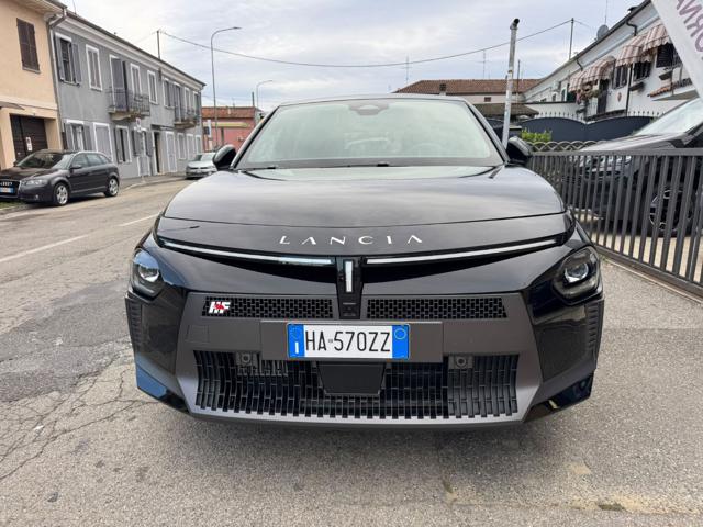 Lancia Ypsilon Hybrid e-DCT HF Line, del 2025, 11.500 km, in vendita a Asti (AT)