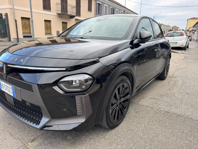 Lancia Ypsilon Hybrid e-DCT HF Line - foto 3 di 4