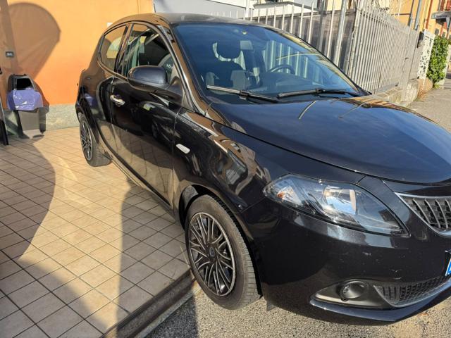 Lancia Ypsilon 1.0 FireFly 5 porte S&S Hybrid Ecochic Gold - foto 3 di 4