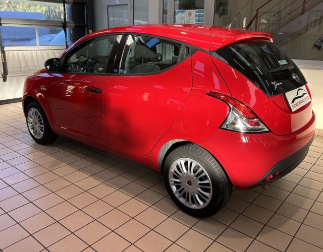 Lancia Ypsilon 1.2 69 CV 5 porte GPL Ecochic Elefantino Blu - foto 3 di 4