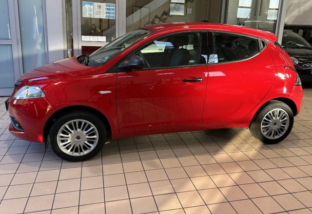 Lancia Ypsilon 1.2 69 CV 5 porte GPL Ecochic Elefantino Blu - foto 2 di 4