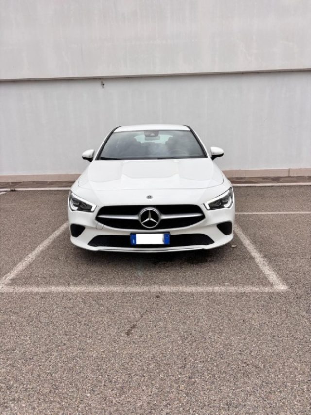 Mercedes-Benz CLA 200 Automatic Shooting Brake usato a VITERBO