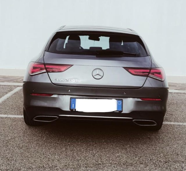 Mercedes-Benz CLA 200 d Automatic Shooting Brake - foto 2 di 4