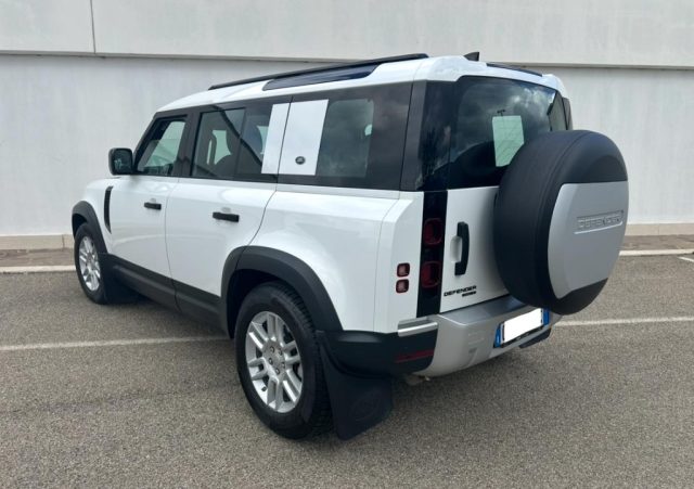 Land Rover Defender 110 2.0 SD4 240CV AWD Auto - foto 3 di 4