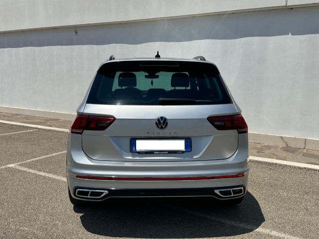 Volkswagen Tiguan 2.0 TDI 150 CV SCR DSG R-Line - foto 2 di 4
