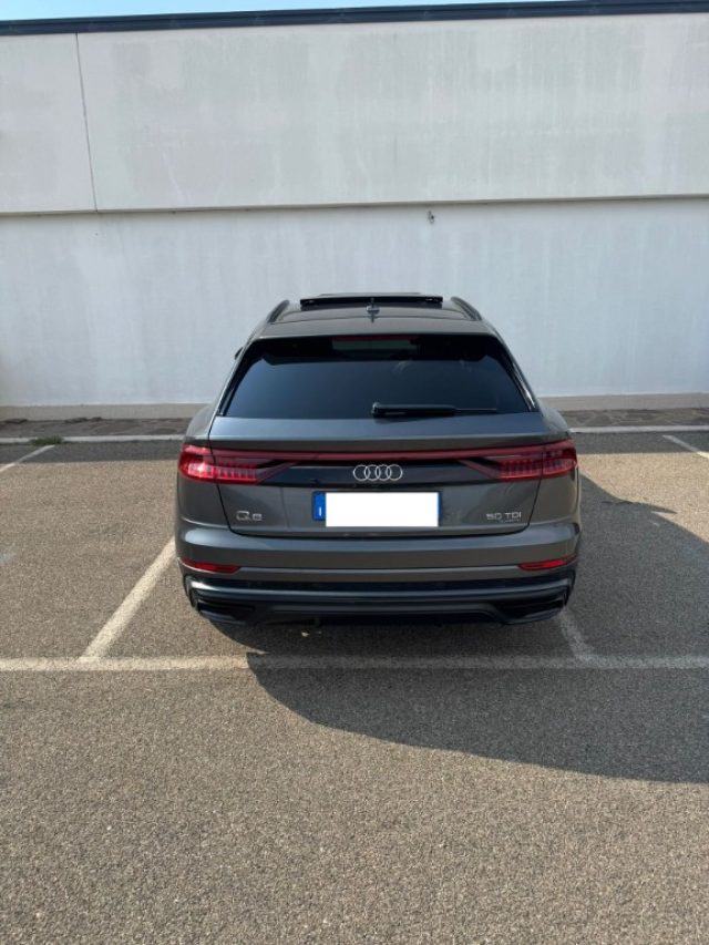 Audi Q8 50 TDI 286 CV quattro tiptronic Sport - foto 2 di 4