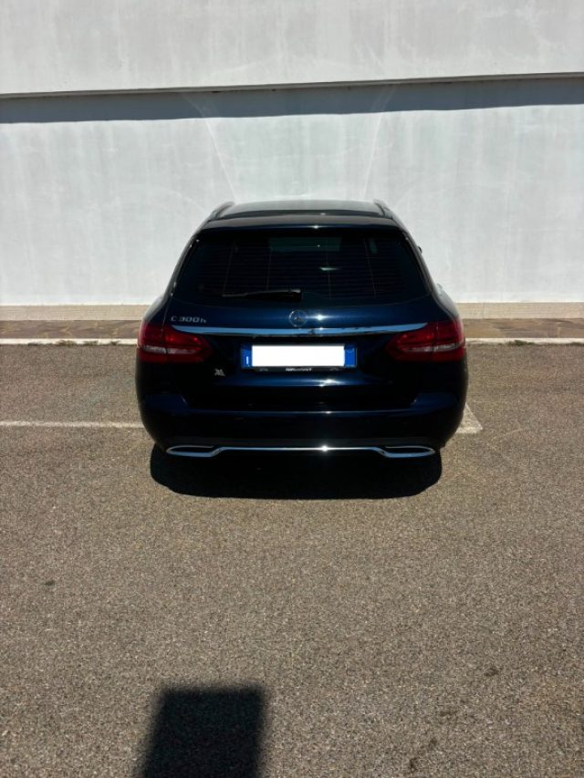 Mercedes-Benz C 300 h Automatic Business - foto 2 di 4