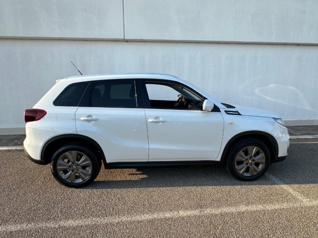 Suzuki Vitara 1.4 Hybrid - foto 3 di 4