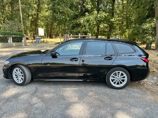 BMW 320 d 48V - foto 3 di 4