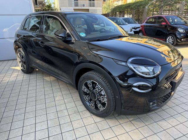 Fiat 600 1.2 hybrid 110cv auto - foto 2 di 4
