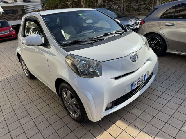 Toyota iQ 1.0 Sol cvt - foto 2 di 4