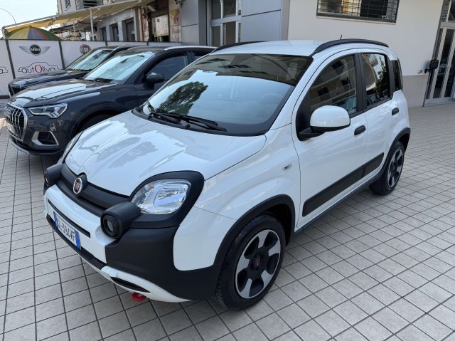 Fiat Panda 1.0 firefly hybrid Cross s&s 70cv 5p.ti - foto 3 di 4