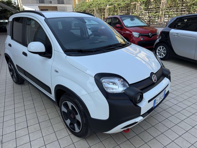 Fiat Panda 1.0 firefly hybrid Cross s&s 70cv 5p.ti - foto 2 di 4