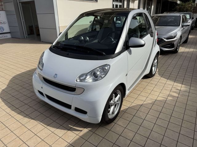 smart forTwo 1.0 mhd Iceshine 71cv Servosterzo Navi - foto 4 di 4