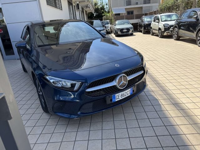 Mercedes-Benz A 180 d Sport Cambio Automatico - foto 2 di 4