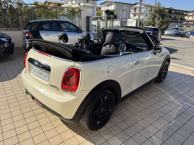 MINI Cooper D Cabrio 1.5 auto - foto 4 di 4