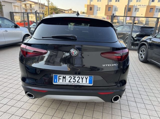 Alfa Romeo Stelvio 2.2 rwd 180cv auto - foto 4 di 4