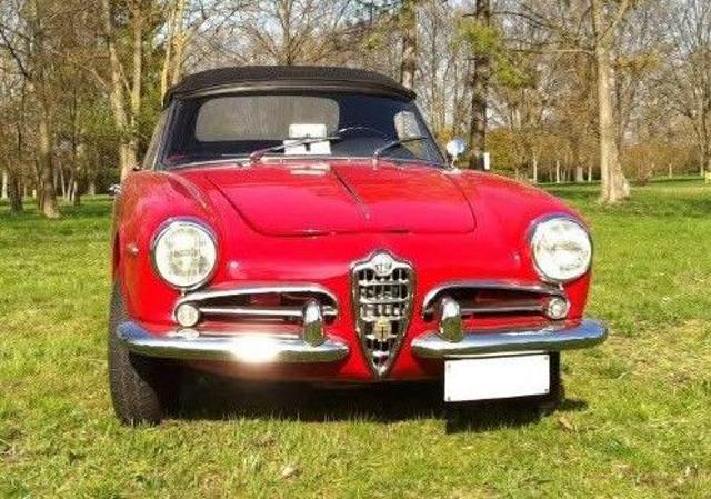 Alfa Romeo Giulietta 1300 Spider Type 101 d'epoca a BOLOGNA
