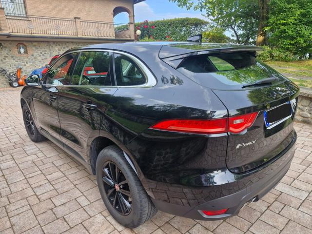 Jaguar F-Pace 2.0 D 180 CV aut. Prestige - foto 4 di 4