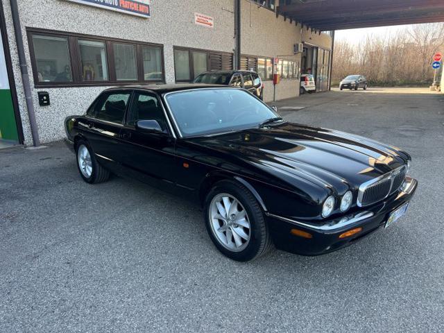 Jaguar XJ 4.0 cat ExecutiveV8 usato a BOLOGNA