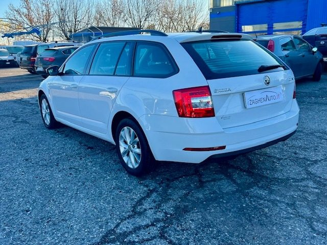 Skoda Octavia 1.6 TDI CR 115 CV Wagon Executive - foto 3 di 4