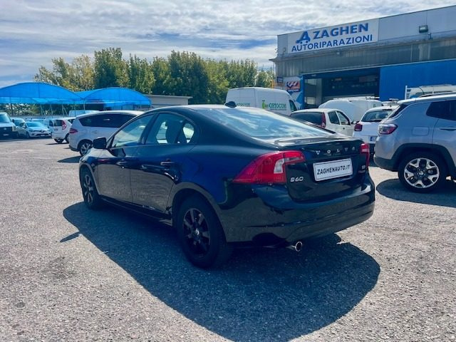 Volvo S60 D2 Momentum+CONTO VENDITA - foto 3 di 4