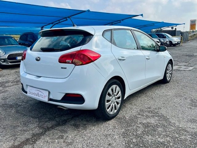 Kia cee'd 1.6 CRDi 110 CV 5 porte Cool - foto 4 di 4