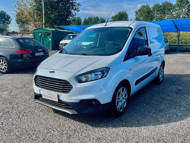 Ford Transit Courier 1.5 TDCi 75CV Van Trend + IVA - foto 2 di 4