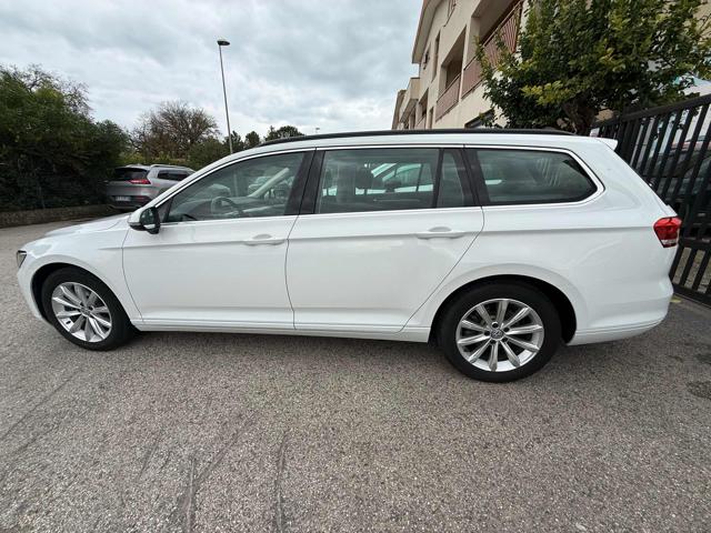 Volkswagen Passat Variant 1.6 TDI SCR DSG Business BMT usato a AGROPOLI