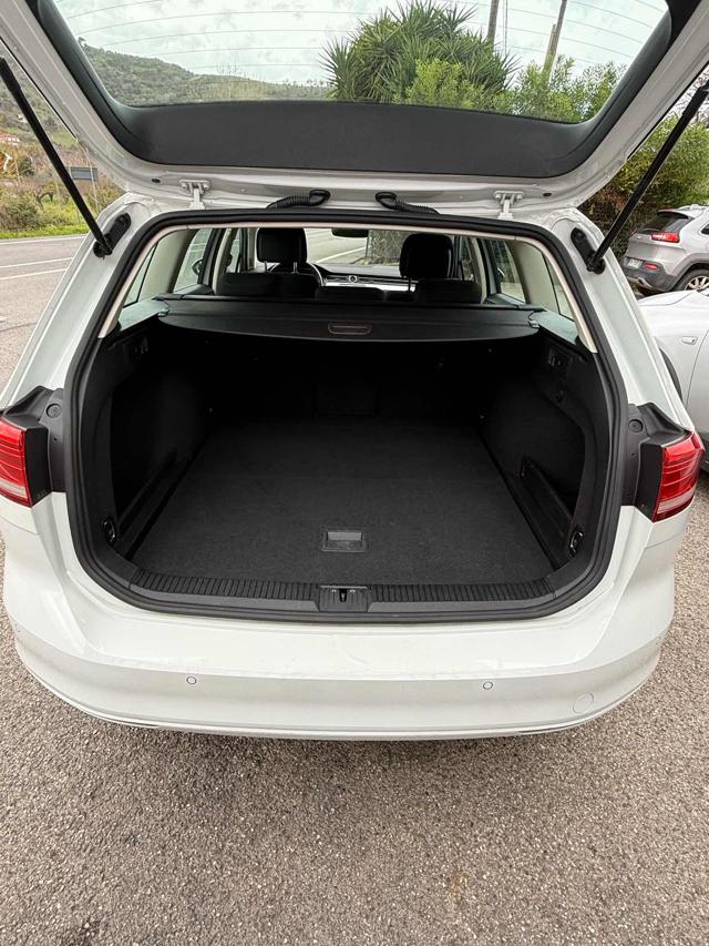 Volkswagen Passat Variant 1.6 TDI SCR DSG Business BMT - foto 2 di 4