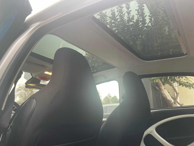 smart forFour 70 1.0 Passion, del 2015, 190.000 km, in vendita a Agropoli (SA)
