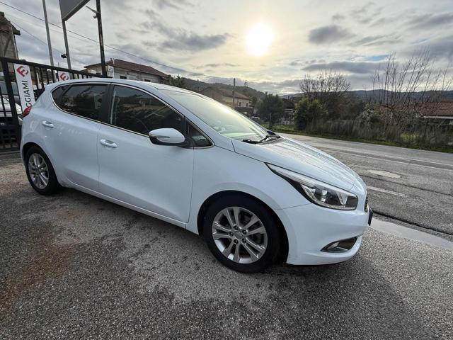 Kia cee'd 1.4 GPL 5 porte Class, del 2013, 240.000 km, in vendita a Agropoli (SA)