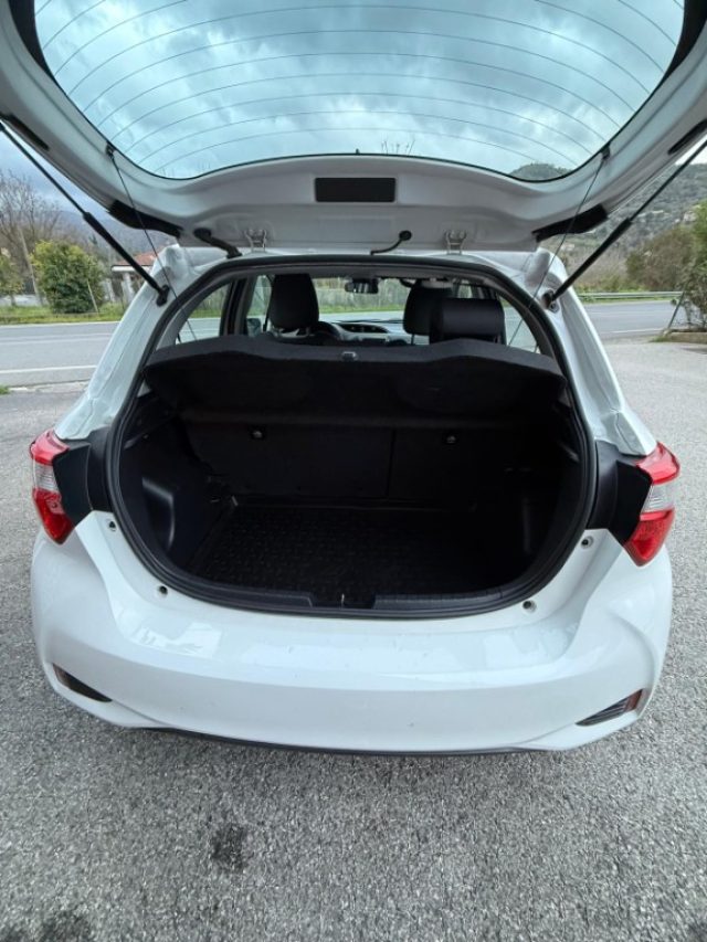 Toyota Yaris 1.5 Hybrid 5 porte Business usato a AGROPOLI
