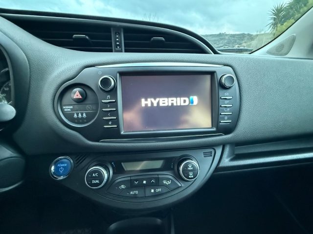Toyota Yaris 1.5 Hybrid 5 porte Business usato a AGROPOLI