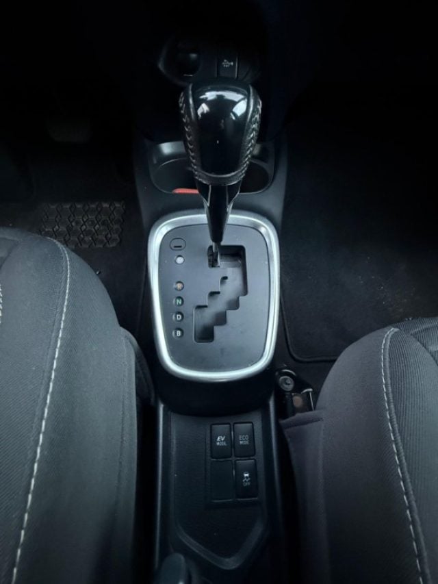 Toyota Yaris 1.5 Hybrid 5 porte Business, del 2019, 124.000 km, in vendita a Agropoli (SA)